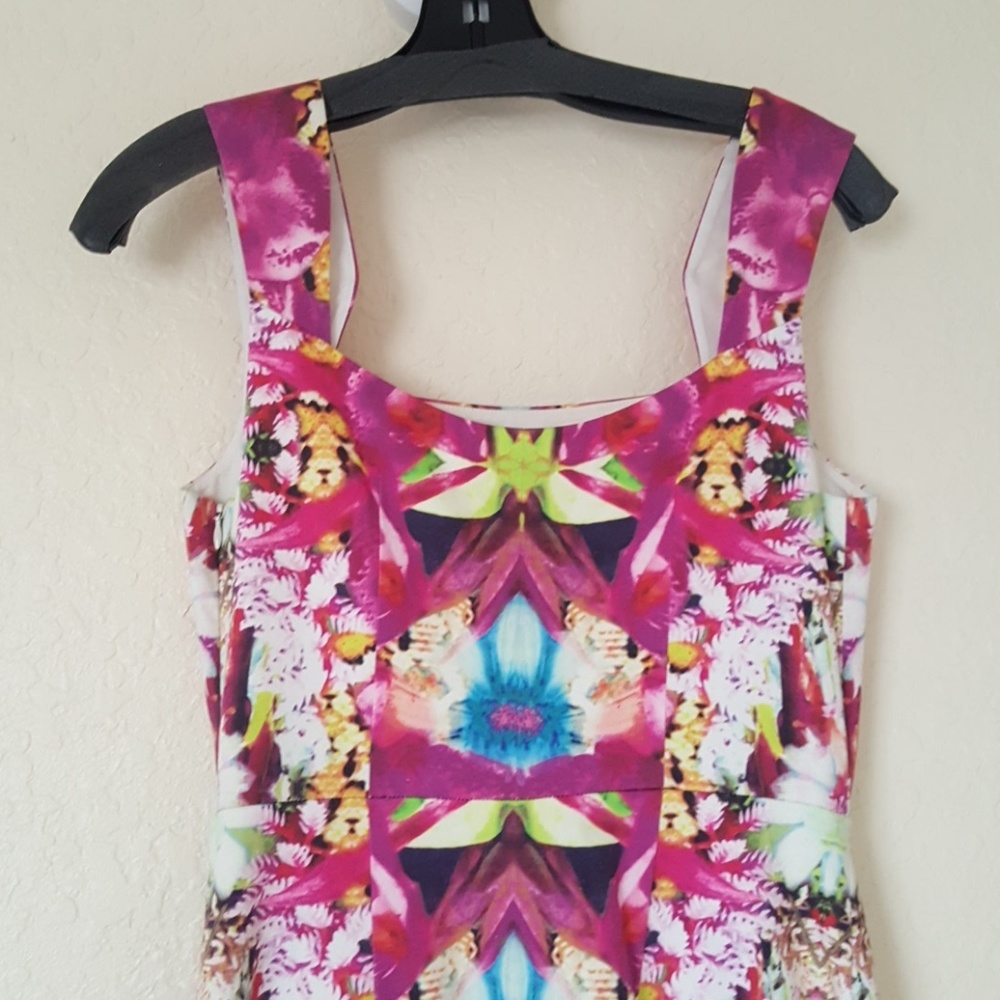 Dress - Picture 2 of 3